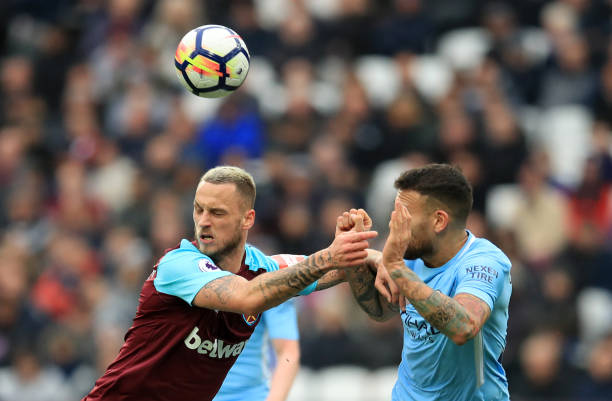 背后不仅是 背后不仅是