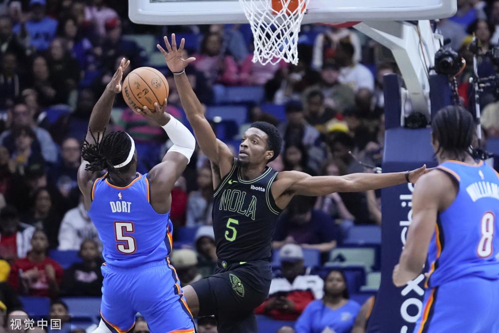 依然深深震 依然深深震