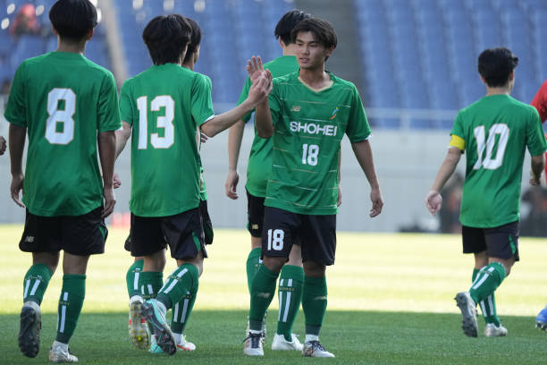 队面临防守 队面临防守